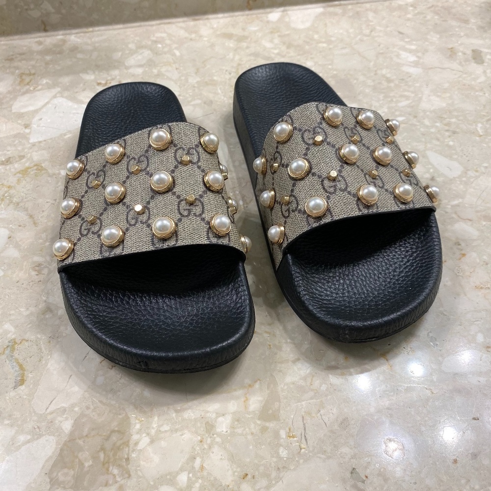 Women’s Gucci Slides